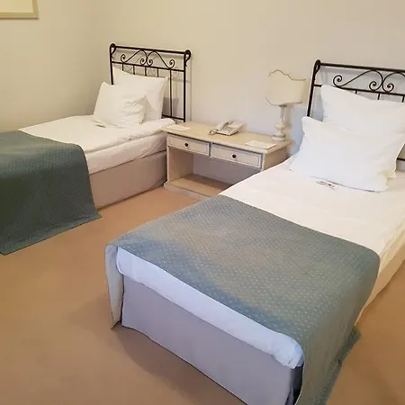 Oliwska Dolina Couette-café 5*