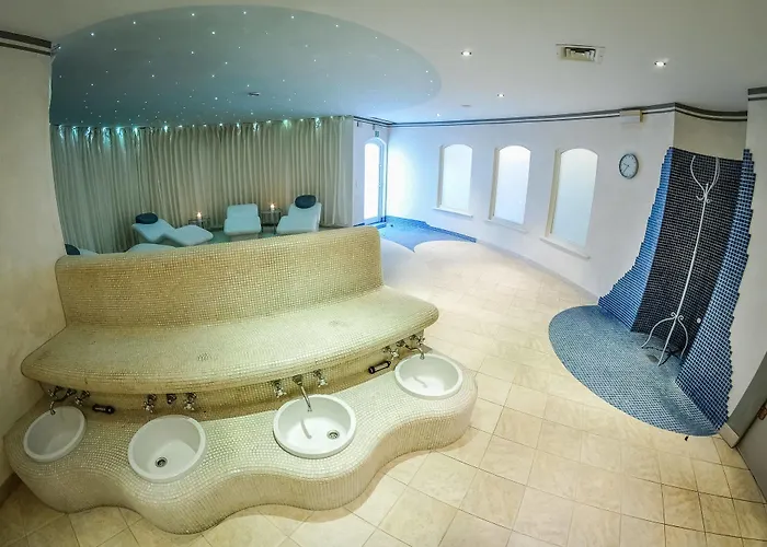 Bed and Breakfast Oliwska Dolina 5*