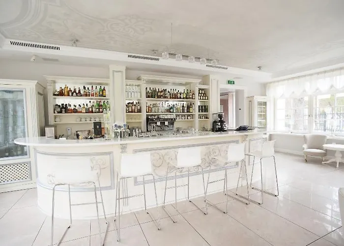 Oliwska Dolina Bed and Breakfast 5*