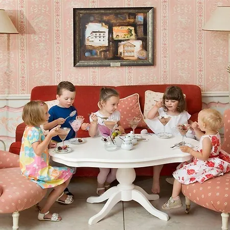 Oliwska Dolina לינה וארוחת בוקר 5*