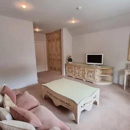 לינה וארוחת בוקר Oliwska Dolina