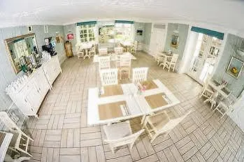 Oliwska Dolina Bed & Breakfast 5*