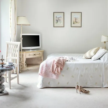 Bed & Breakfast Oliwska Dolina 5*